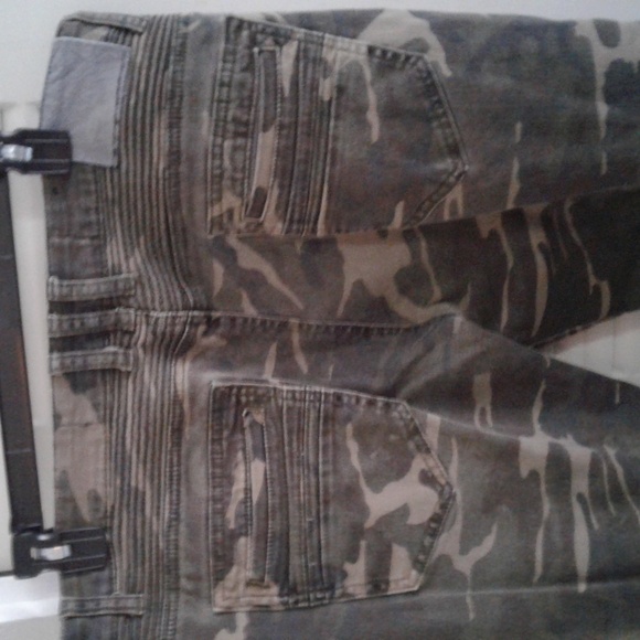 XR X Ray Jean's, Camo Jean's with ribbed knee - Picture 3 of 5